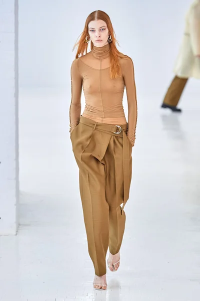 Look 22